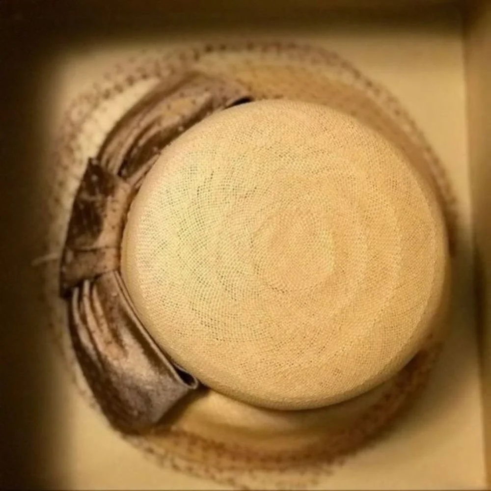 Stunning vintage fascinator! - fine‎ straw and silk - Picture 5 of 12